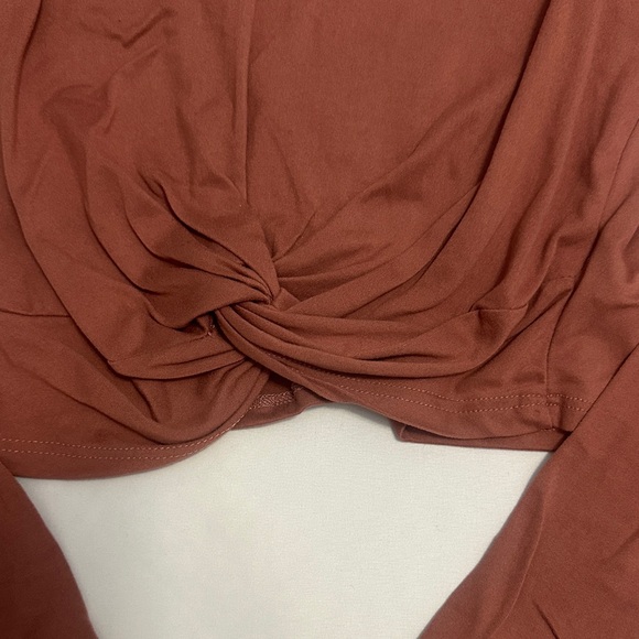 Gaze Long Sleeve Twist Front Crop Top Mauve - Picture 3 of 4